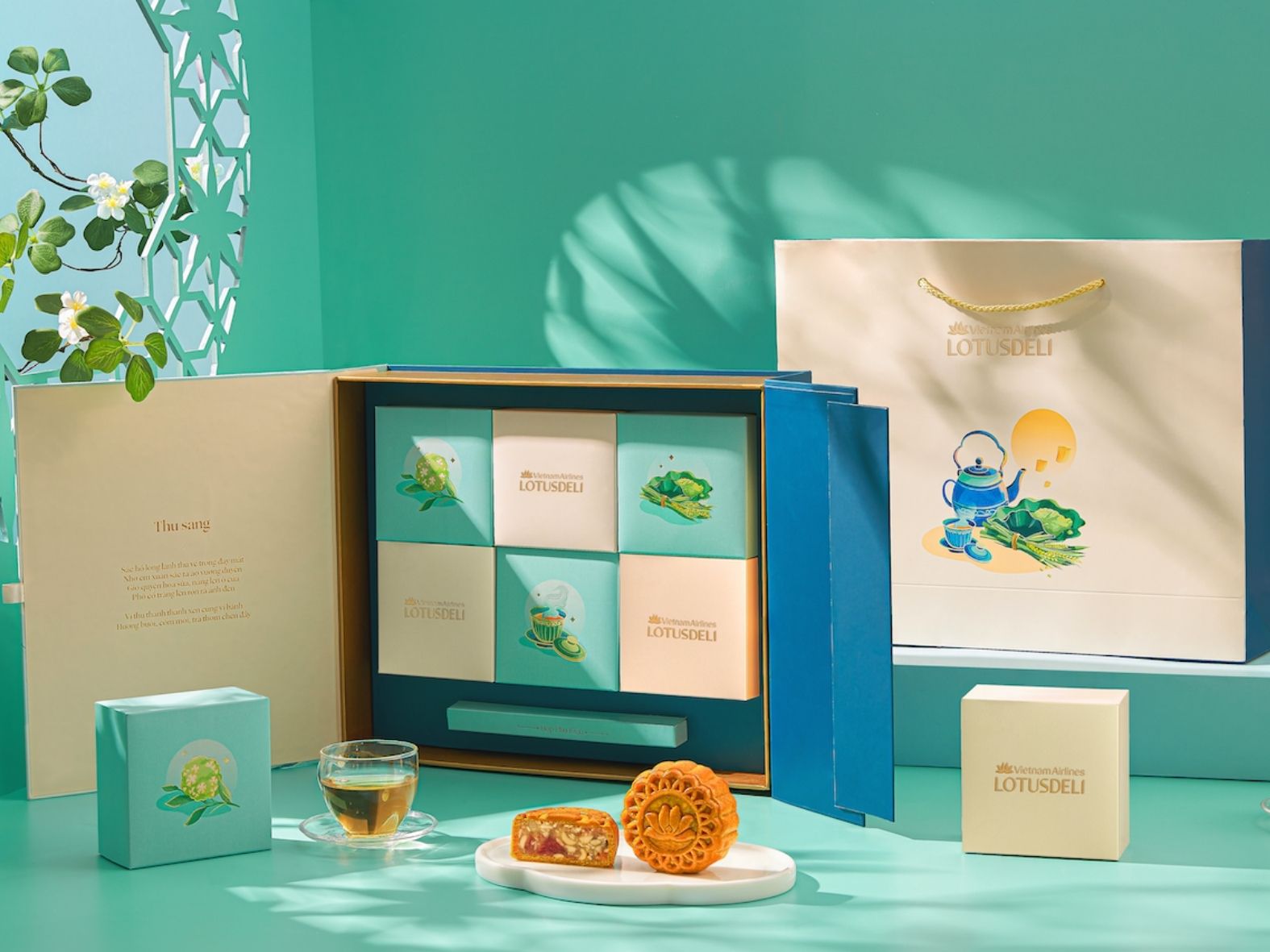 Thiết kế bao bì bánh Trung thu “Tuyệt tác mùa thu”   Vietnam Airlines (3).jpg