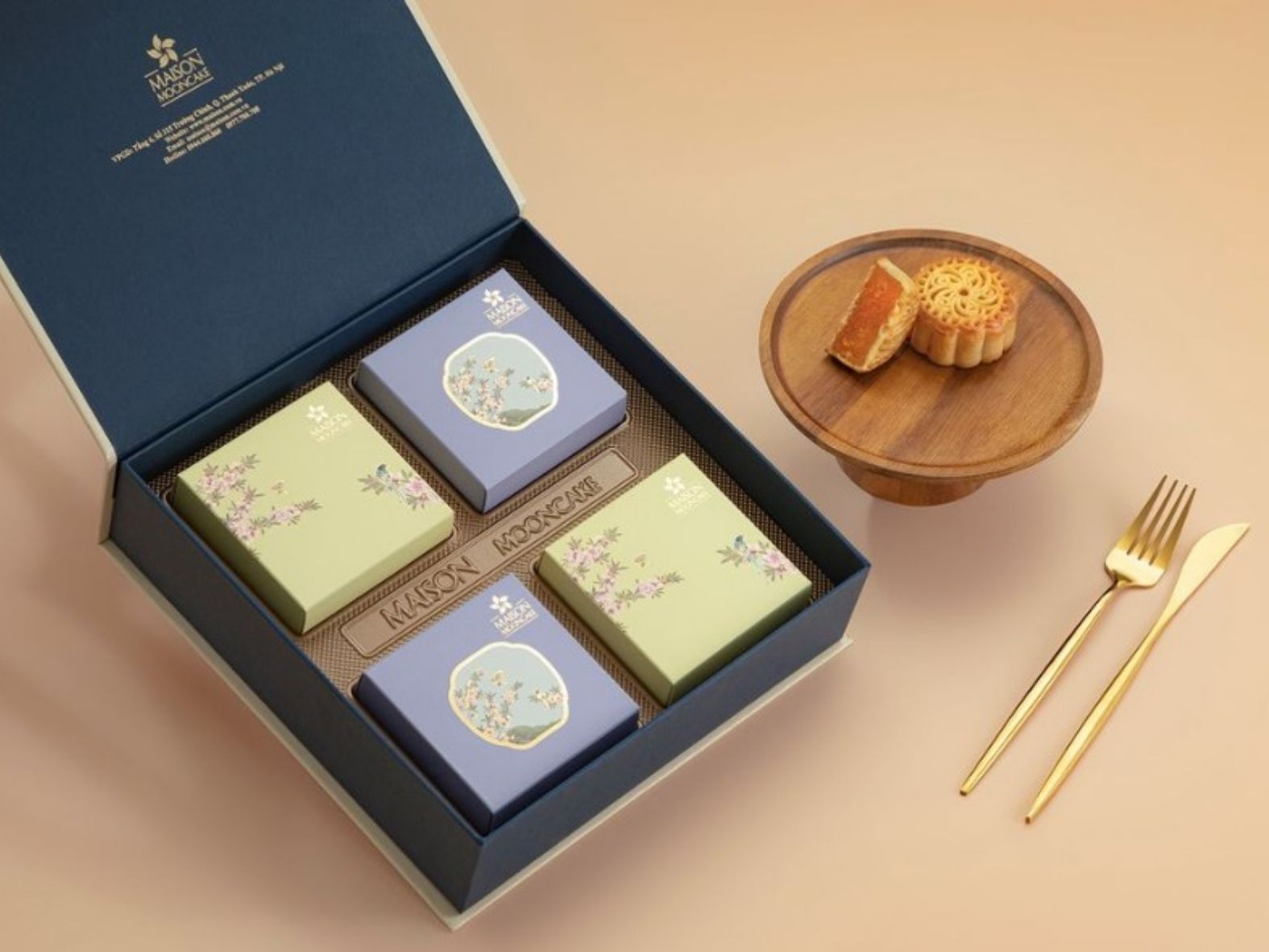 Thiết kế bao bì Trung thu Maison Mooncake.jpg